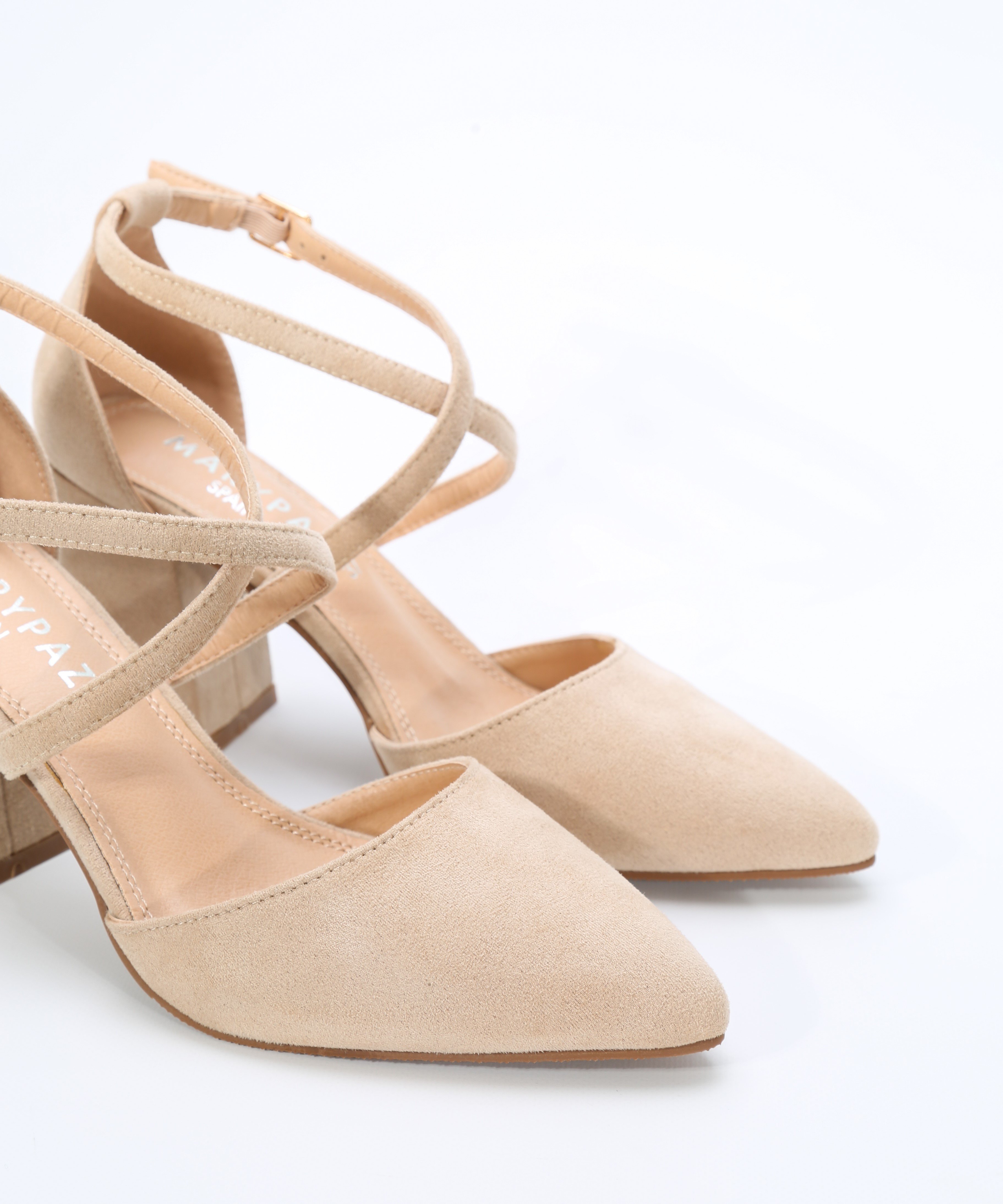 Zapato tac&oacute;n tiras cruzadas  image number null